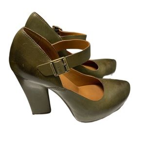 Kork-ease, green Mary-Jane style heels, size 8